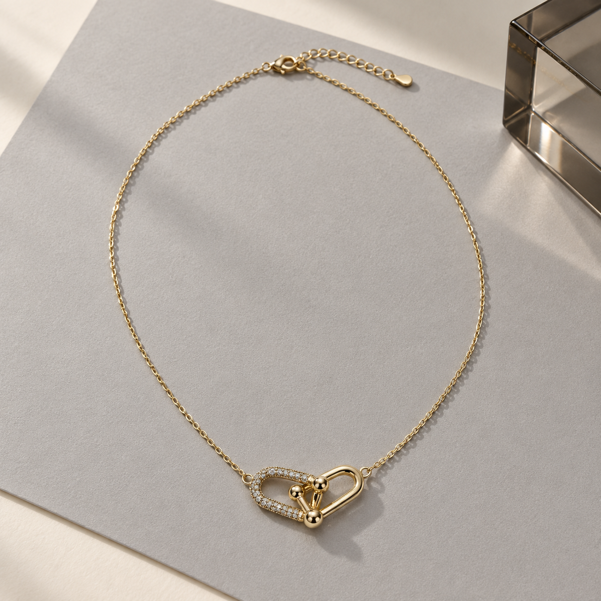 Sculptural Pavé Interlocking Link Necklace — aesthetic setting