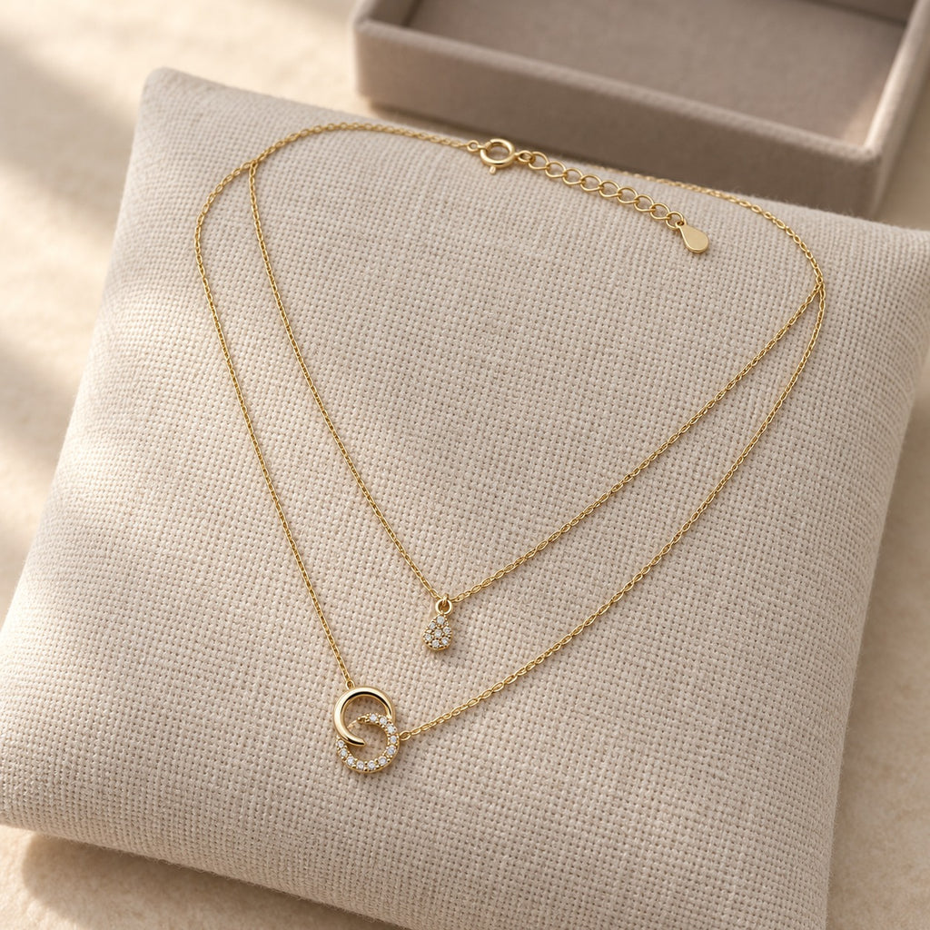 Golden Interlocking Circle Necklace